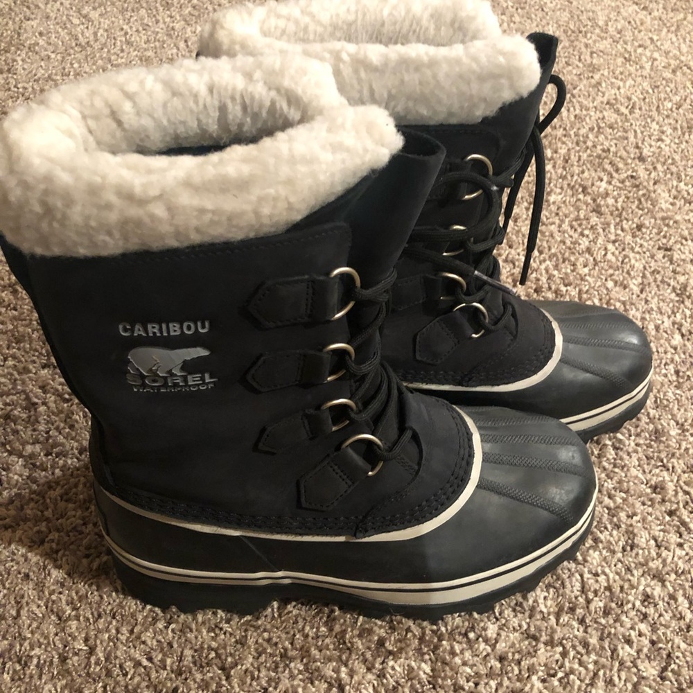 Almost brand new Sorel Caribou boots